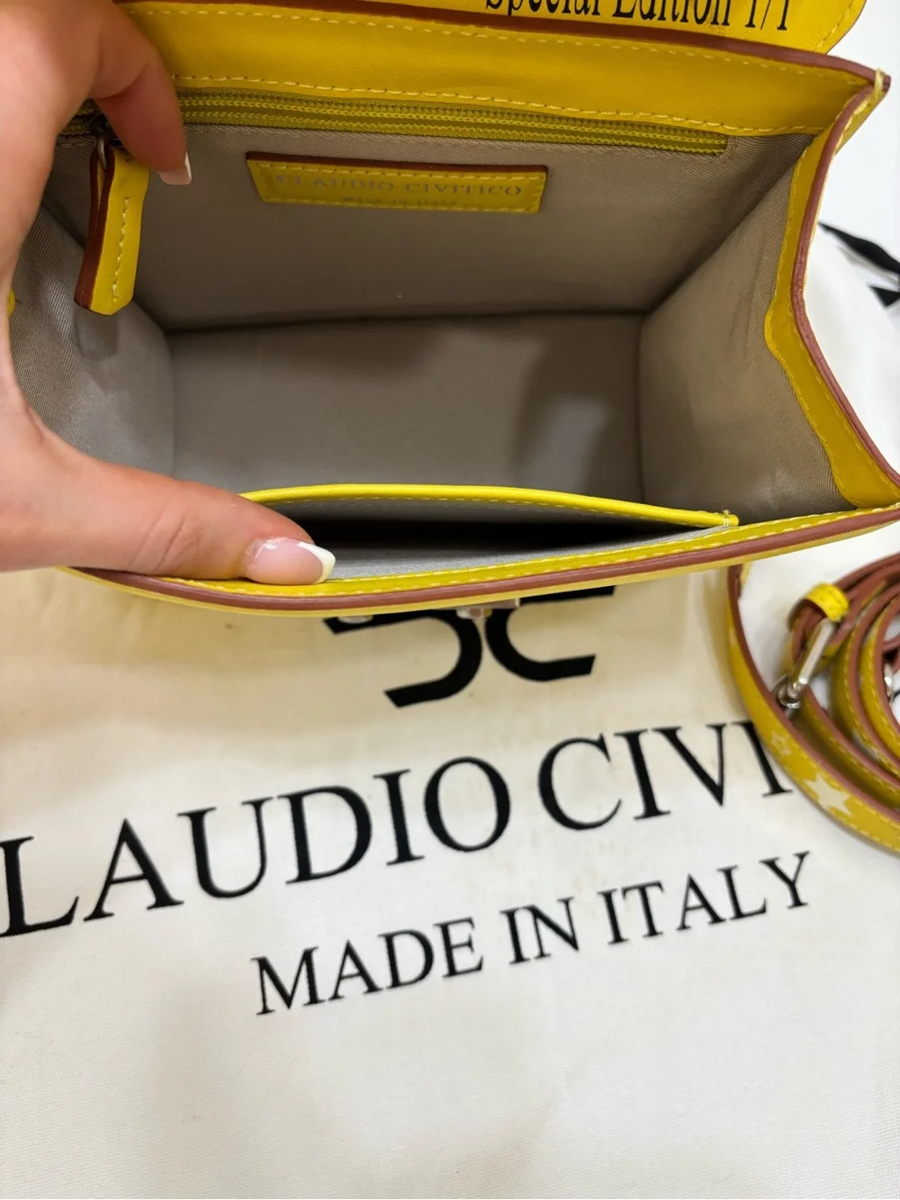 💛 Claudio Civitico “Atae” Yellow Leather Crossbody – Special Edition